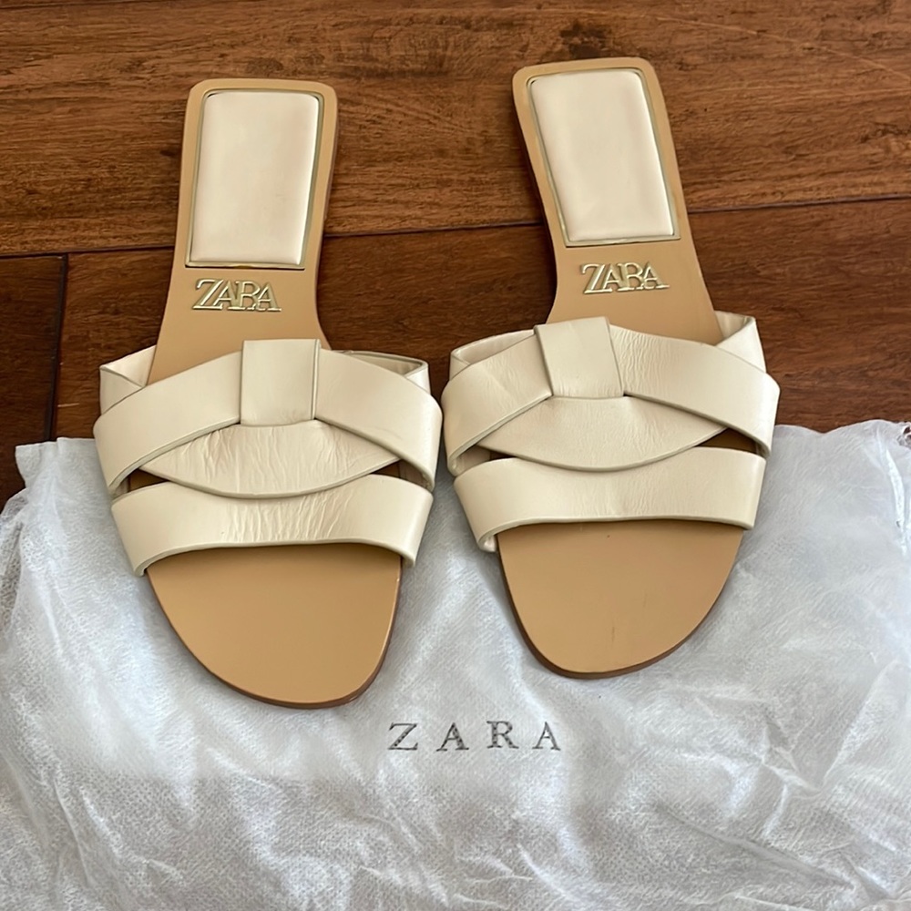 Women’s Zara sandals, leather upper in cream color, size 37 (women’s 7)